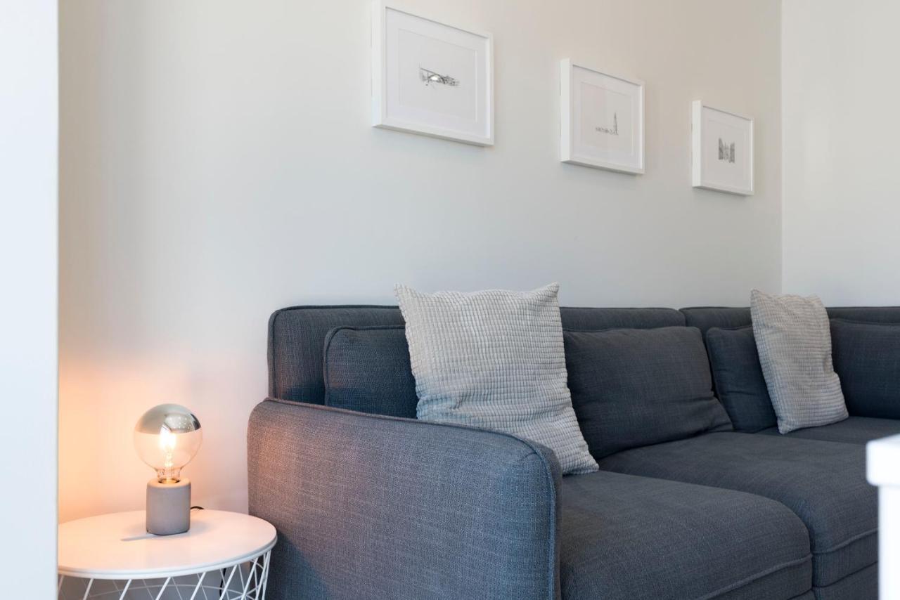 Lovelystay - Downtown Modern 2Br Flat With Free Parking Порту Экстерьер фото
